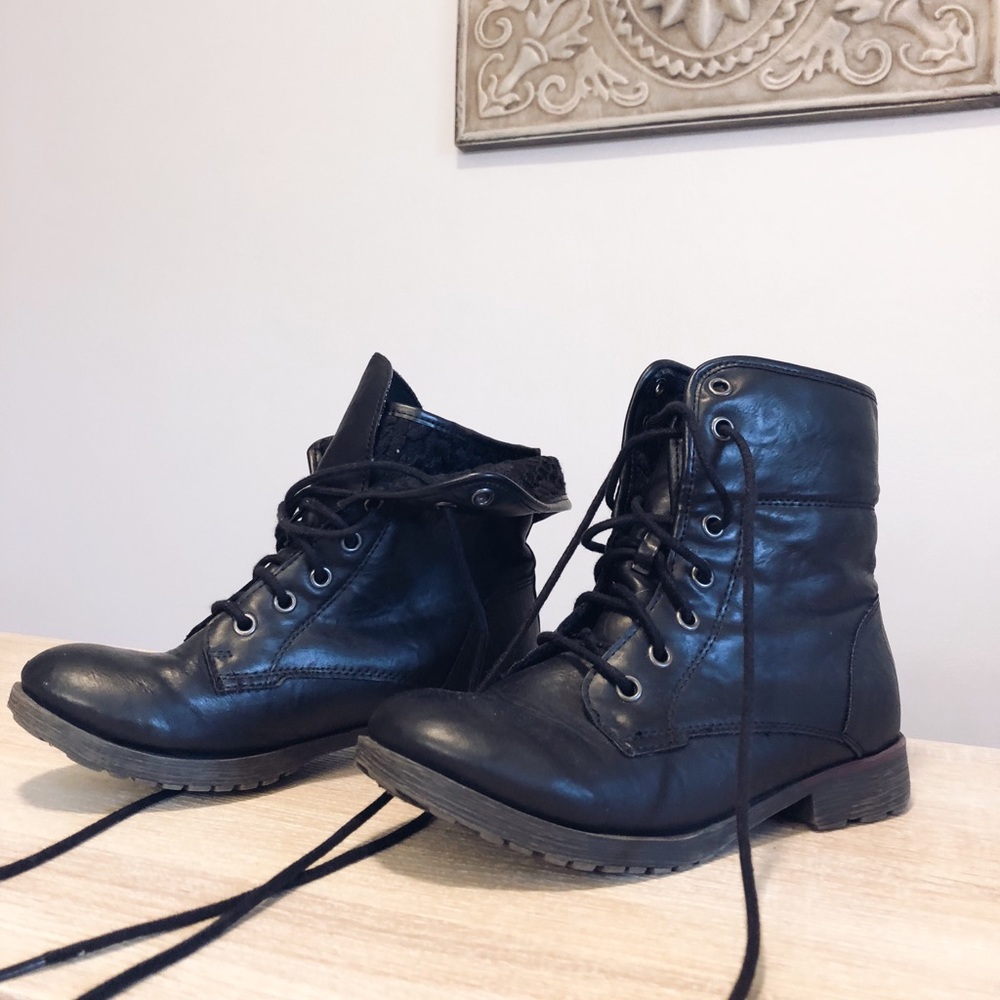 ✨COMBAT BOOTS✨